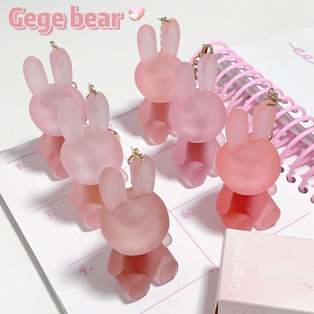 GEGE BEAR Lip Mousse – samtig-matte Lippenfarbe im Hasendesign mit Schlüsselring, für Blurred Lips