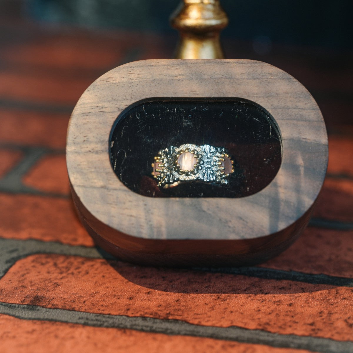Vintage Ring inklusive edler Retro-Schmuckbox – Europäischer Palast-Stil in Weiß, Blau oder Rosa