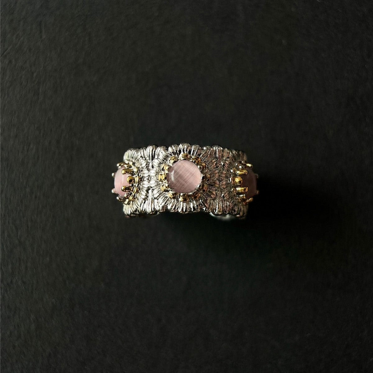 Vintage Ring inklusive edler Retro-Schmuckbox – Europäischer Palast-Stil in Weiß, Blau oder Rosa