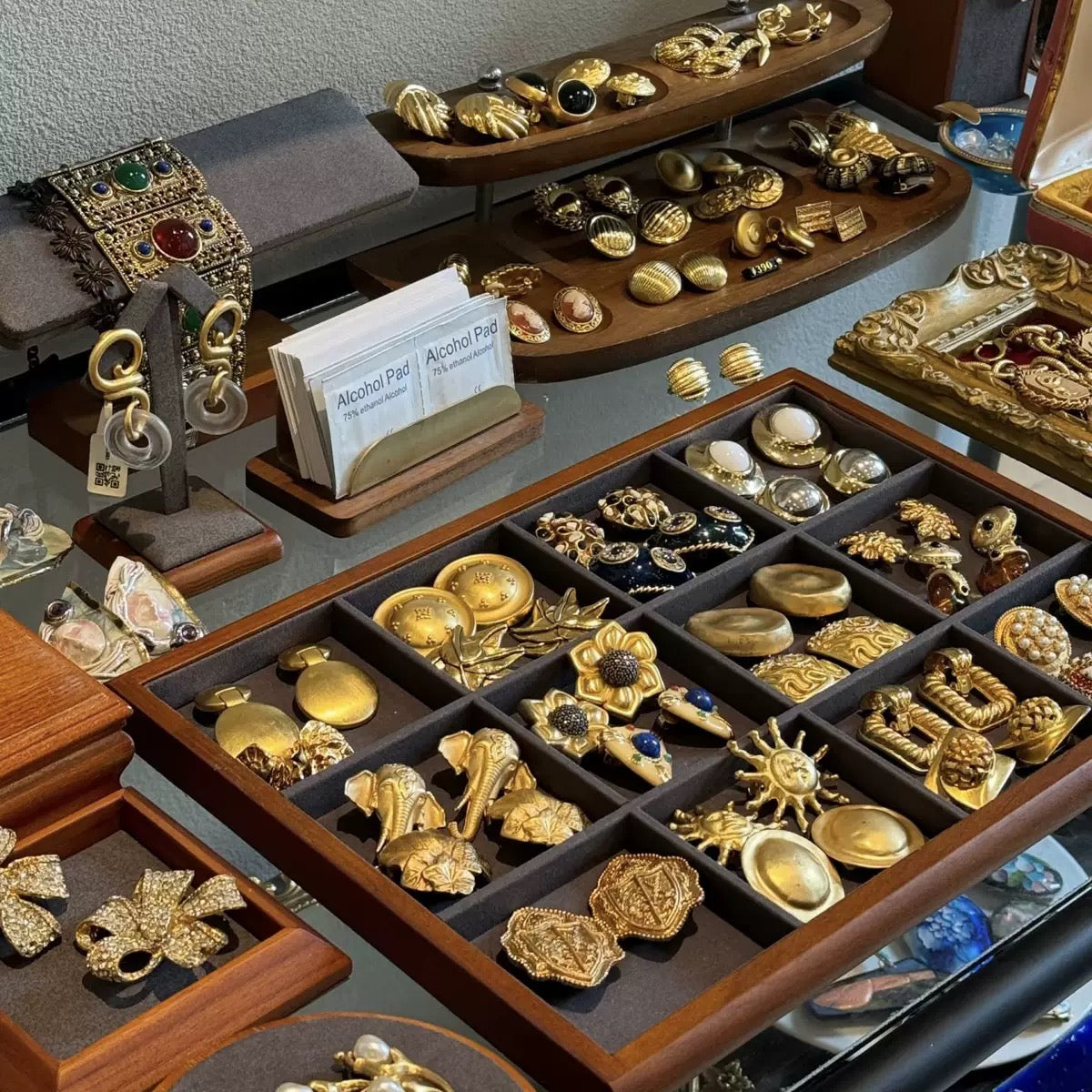 Luxus Schmuck Mystery Box | 15 Überraschungs-Schmuckstücke | Vintage & Royal Style | Live Like You Inherited a Palace