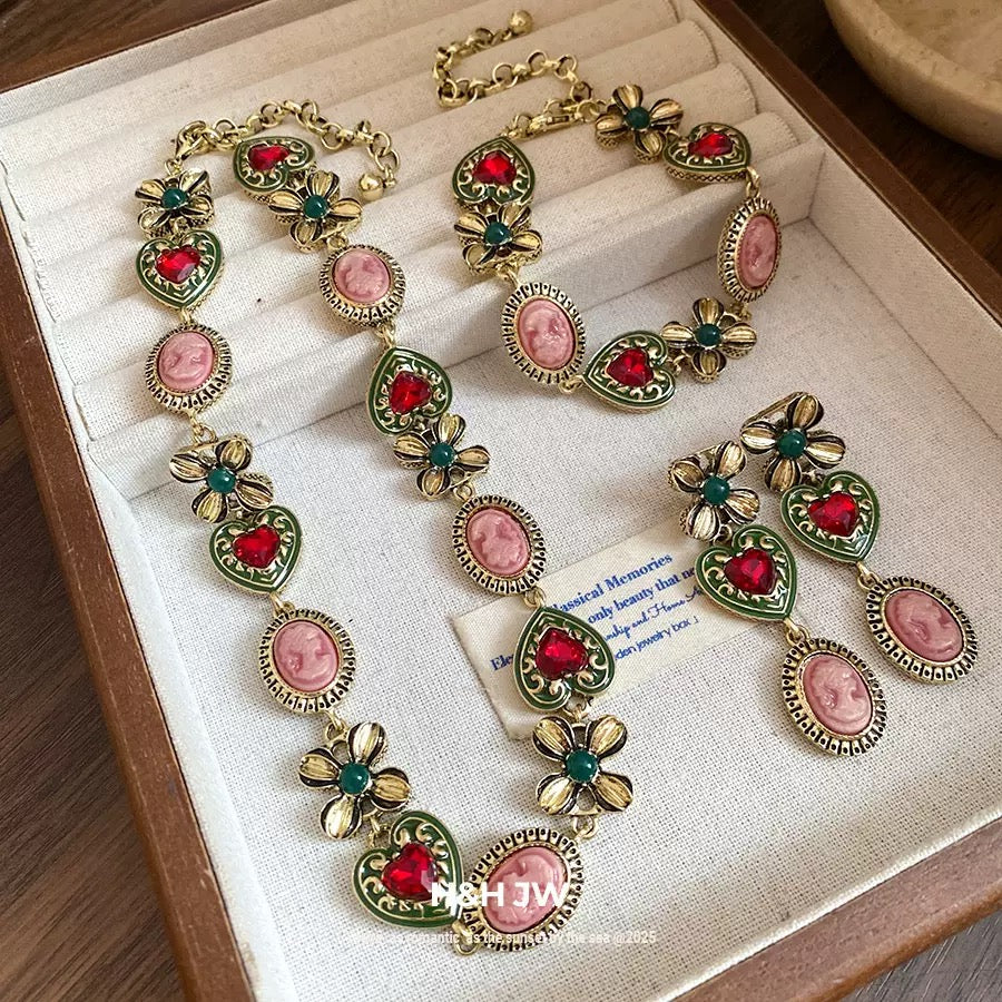 Luxus Schmuck Mystery Box | 15 Überraschungs-Schmuckstücke | Vintage & Royal Style | Live Like You Inherited a Palace