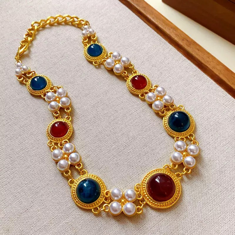 Luxus Schmuck Mystery Box | 15 Überraschungs-Schmuckstücke | Vintage & Royal Style | Live Like You Inherited a Palace