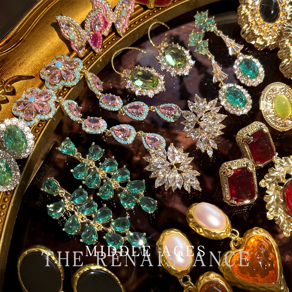 Luxus Schmuck Mystery Box | 15 Überraschungs-Schmuckstücke | Vintage & Royal Style | Live Like You Inherited a Palace