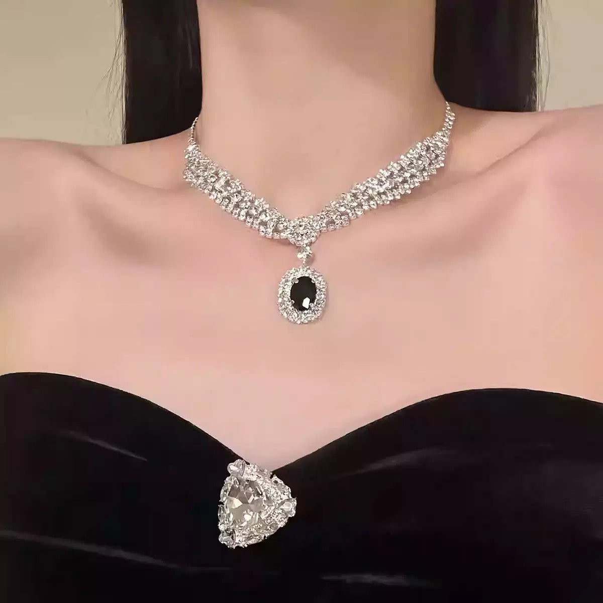 Luxus Schmuck Mystery Box | 15 Überraschungs-Schmuckstücke | Vintage & Royal Style | Live Like You Inherited a Palace