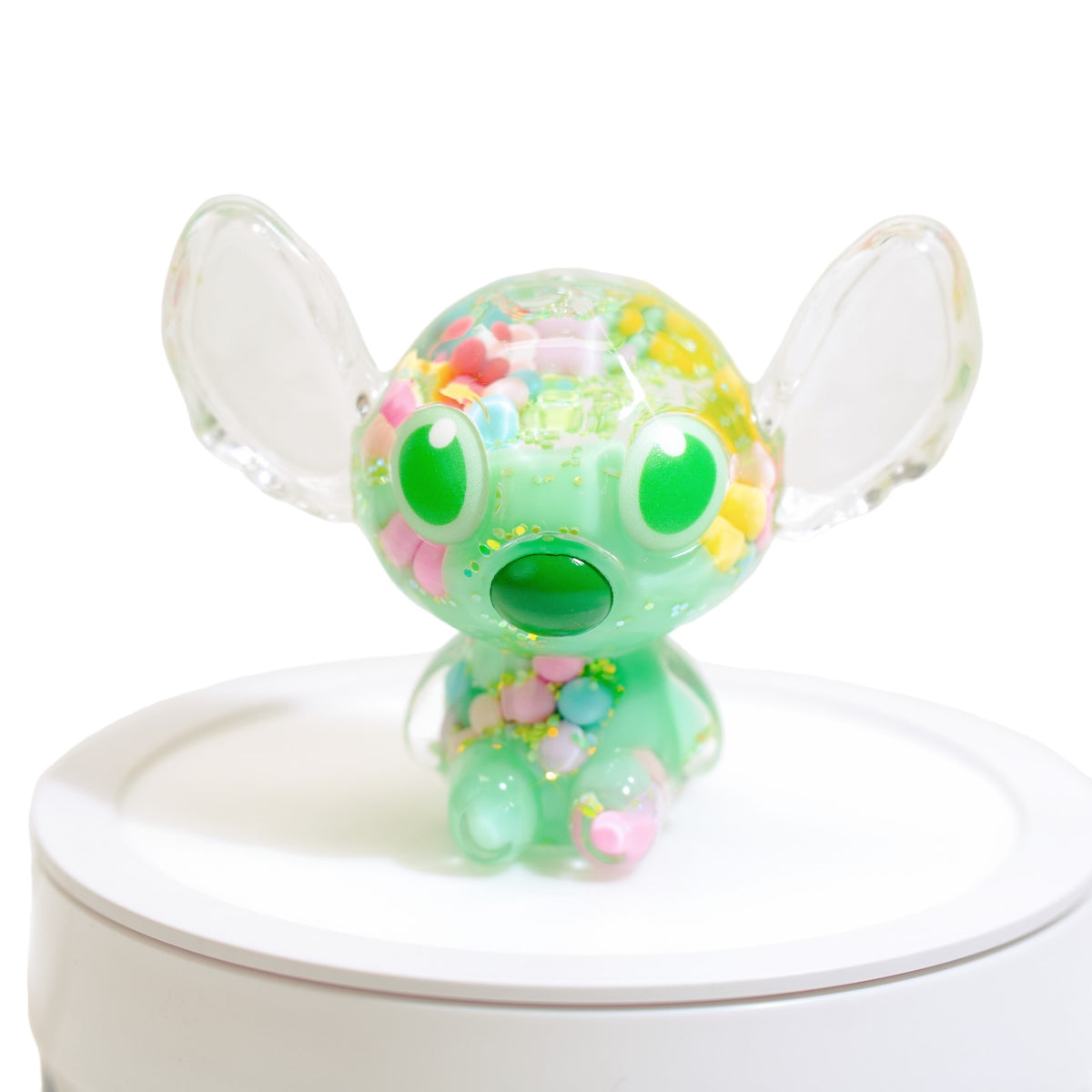 Mystery QiQi Blind Box – Überraschungsfigur mit transparentem Look und bunten Details