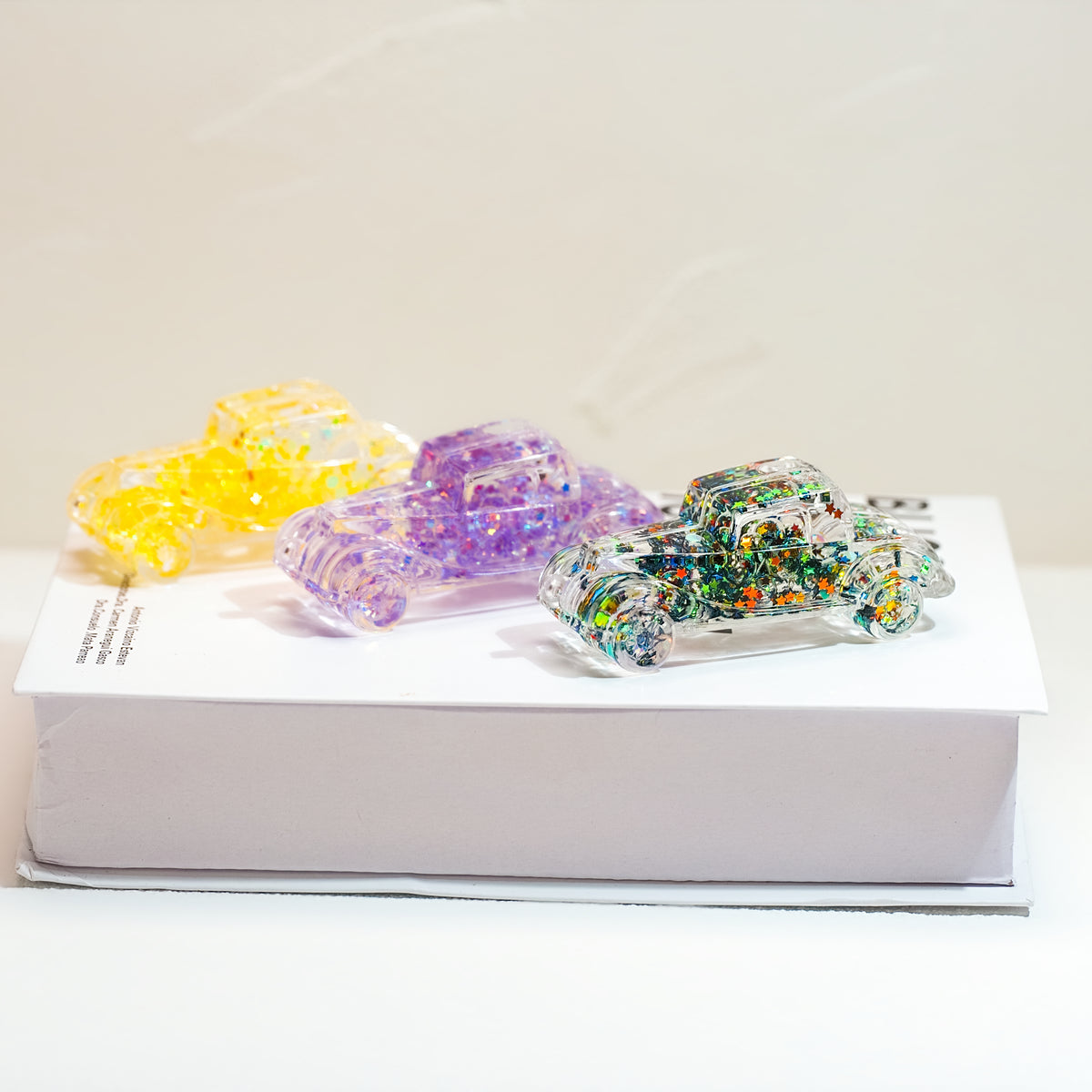 Mini-Spielzeugautos Überraschungsbox – 3 Stück pro Box, zufällige Modelle und Farben