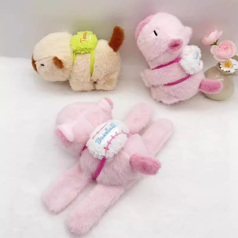 Kapibara Tierischer Plüsch-Hugger Armband zum Umarmen und Befestigen – niedliche Deko für verschiedene Plätze, 18 × 23 cm, 1 Stück