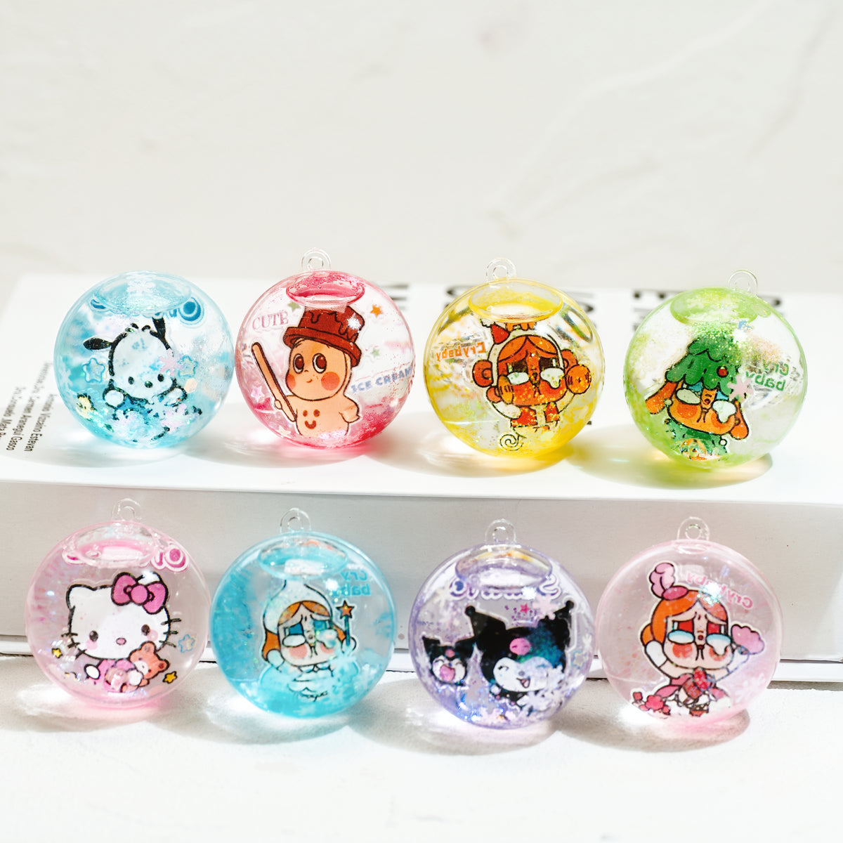 Kawaii Glitzer-Kugelanhänger Blind Box – 3 Stück, Taschenanhänger mit Cartoon-Motiven, zufällige Farben und Motive