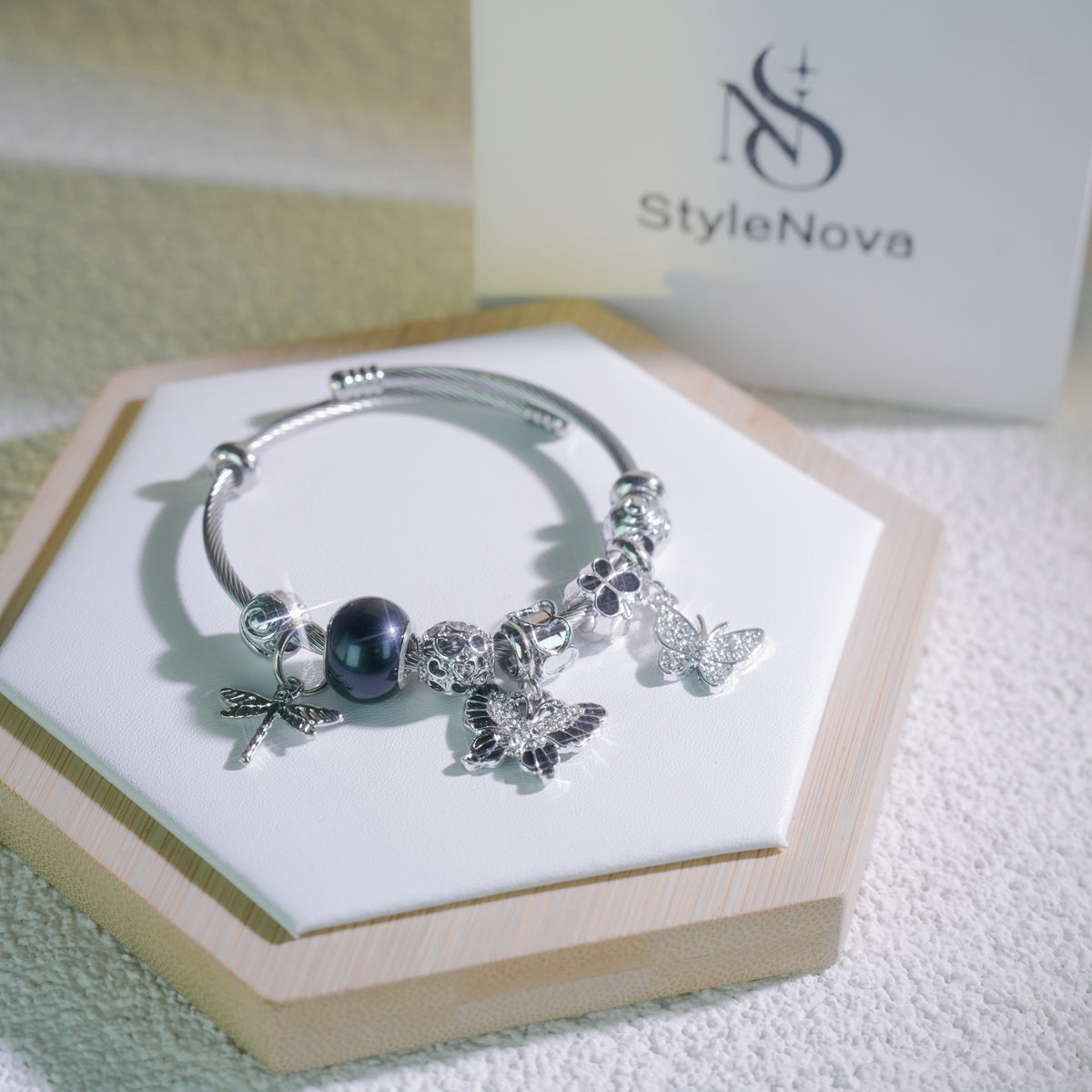 Schön Charm Armband Blind Box from Stylenova