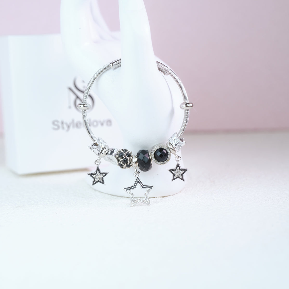 Schön Charm Armband Blind Box from Stylenova